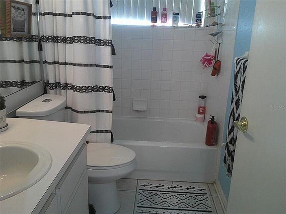 5th image of 1084 Meadowood Pointe Rd