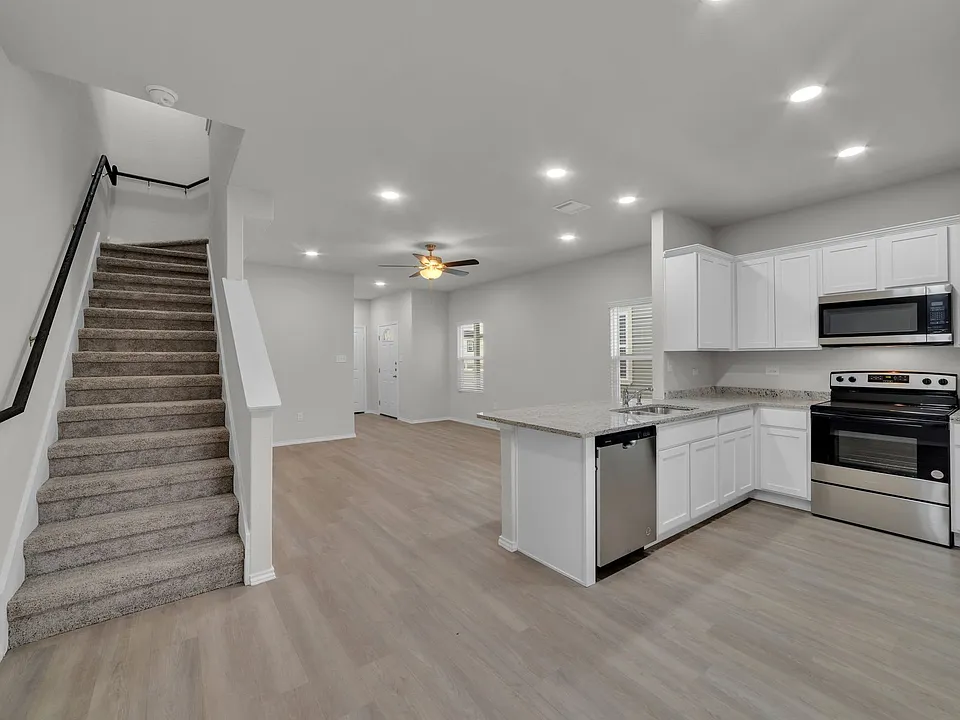 7356 Misty Ridge Dr