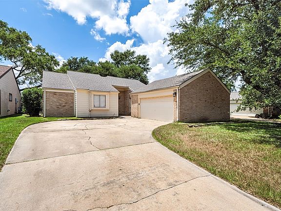 3rd image of 930 Mesa Terrace Dr