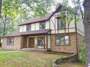 1040 Sherwood Dr, Radcliff, KY 40160