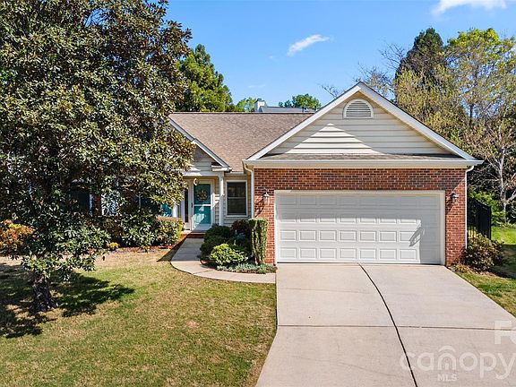 2nd image of 209 Strawberry Knoll Dr