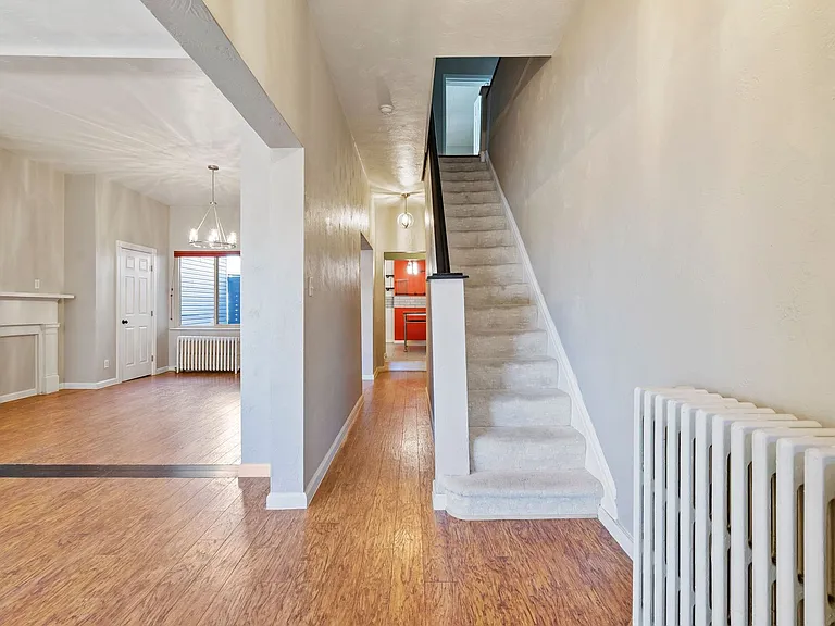 1106 Goettman St — Photo 4