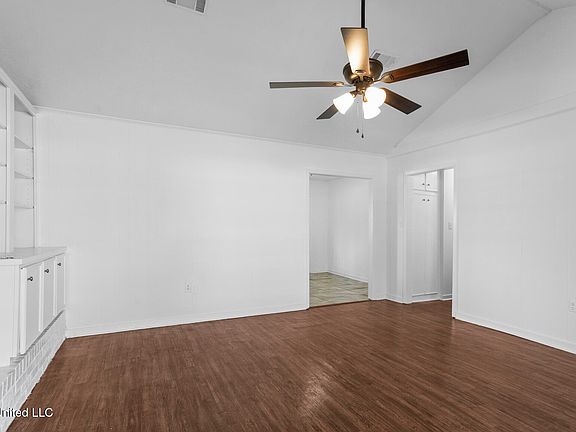 4th image of 1522 Hawthorne Pl