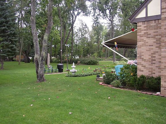 BACKYARD FRON LEFT SIDE