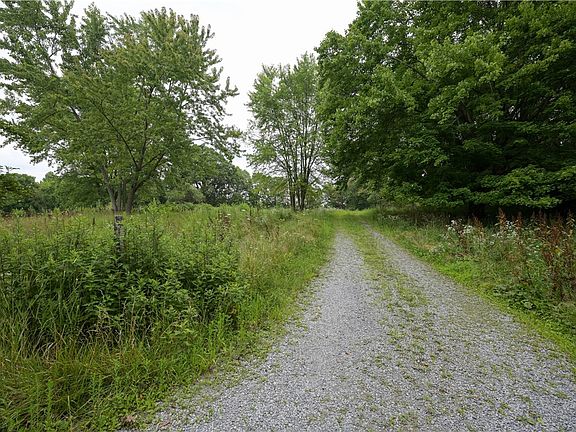 5th image of 610 Valley Rd