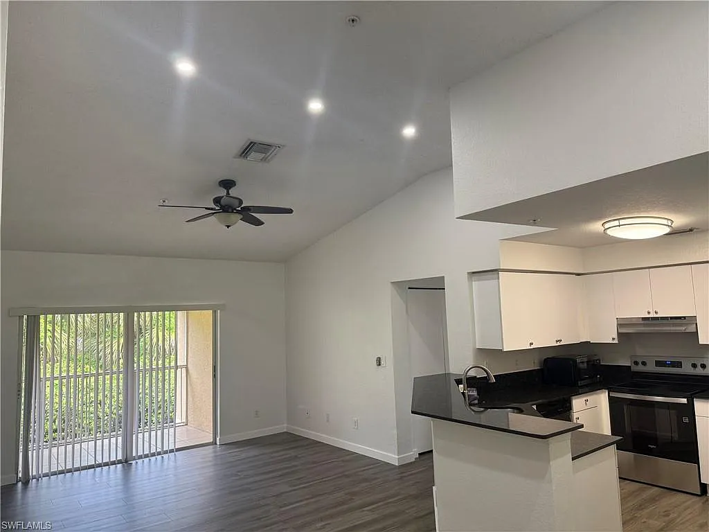 3 bed, 2.0 bath, 1175 sqft, $1,890 — Photo 2