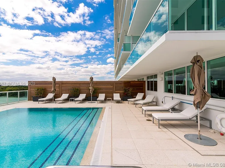 400 Sunny Isles Blvd #1019 — Photo 18