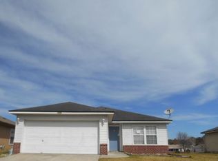 7453 International Village Dr, Jacksonville, FL 32277