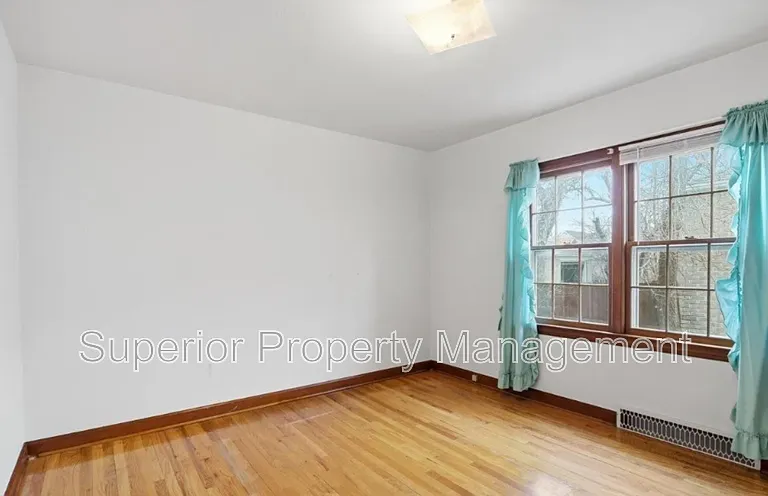 109 W 1st Ave — Photo 10
