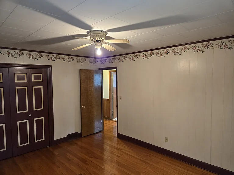 345 Park Ave — Photo 8