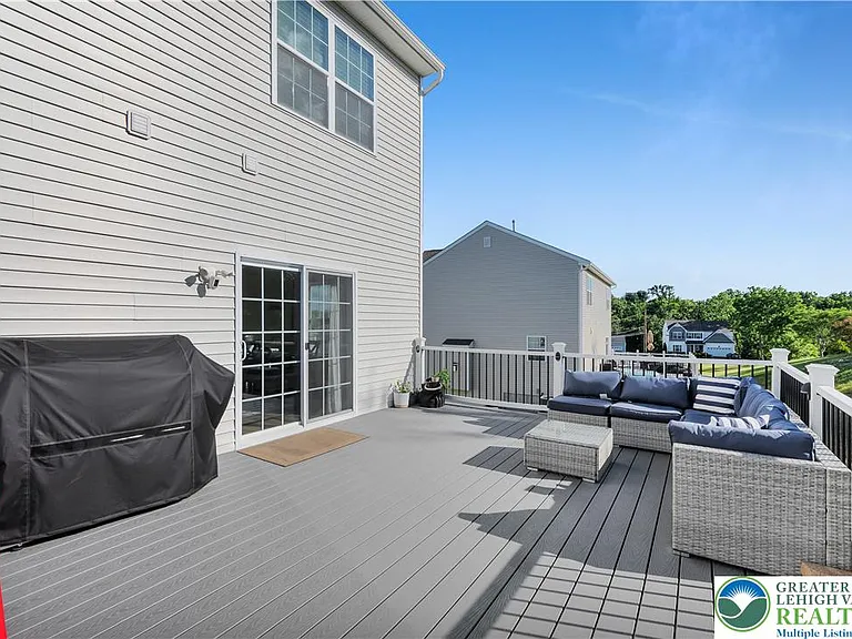 5044 Bellflower Dr — Photo 7