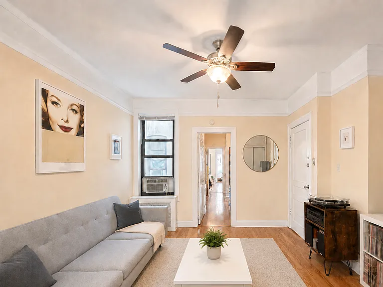 1865 Madison St #3R — Photo 3