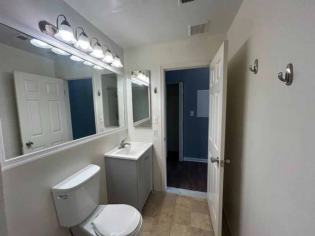 1 bed, $1,399 — Photo 4