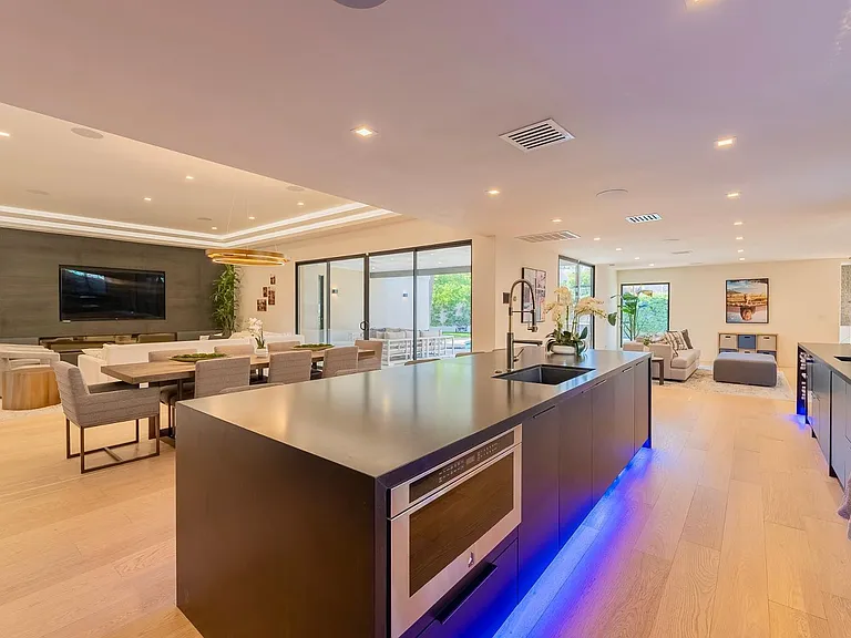 7278 E Echo Ln — Photo 9