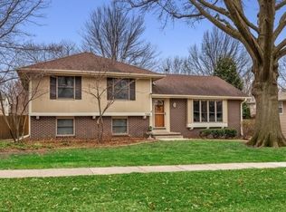 7204 Ridgemont Dr, Urbandale, IA 50322