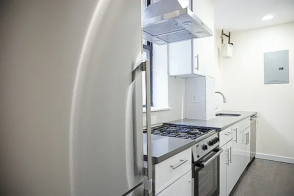 Rented by Compass | media 9