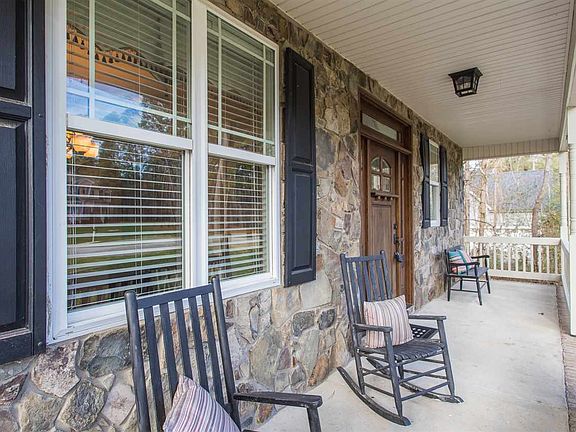 3rd image of 30 Cole Creek Way
