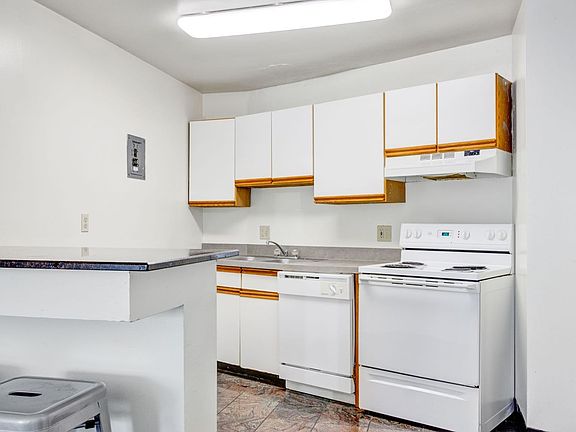 2nd image of 1335 S University Ave APT A