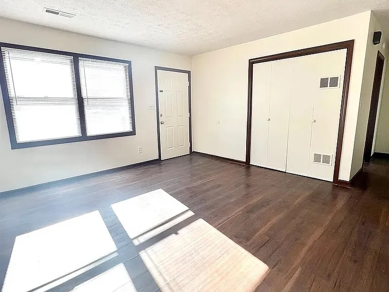 1465 Michigan Ave #B — Photo 4
