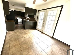 1017 NW 21st St, Moore, OK 73160