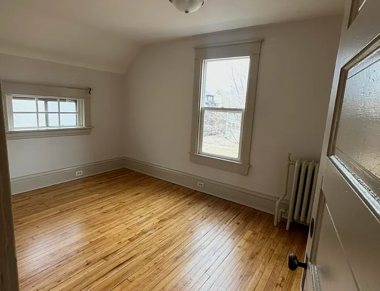 1608 Van Buren Ave — Photo 5