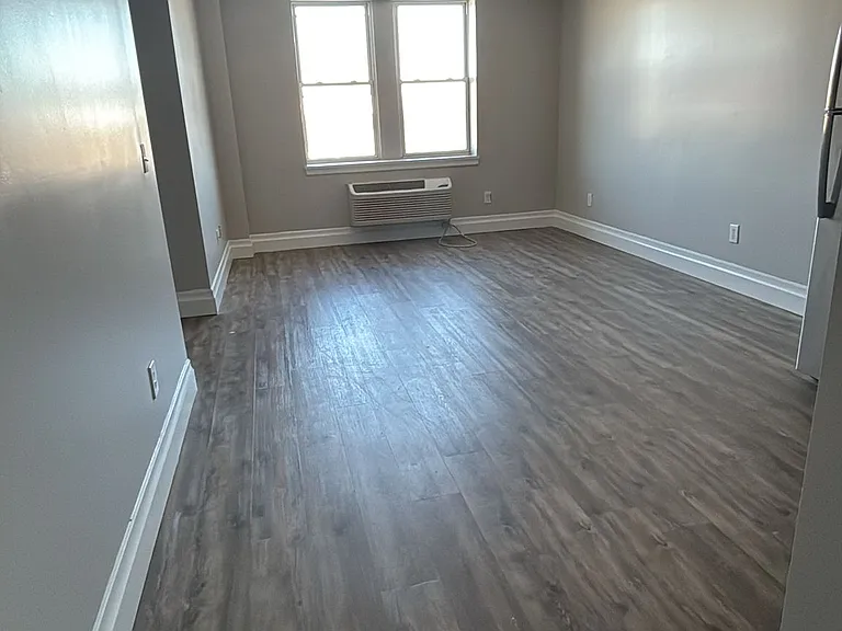 108 N Grove St #2 — Photo 6