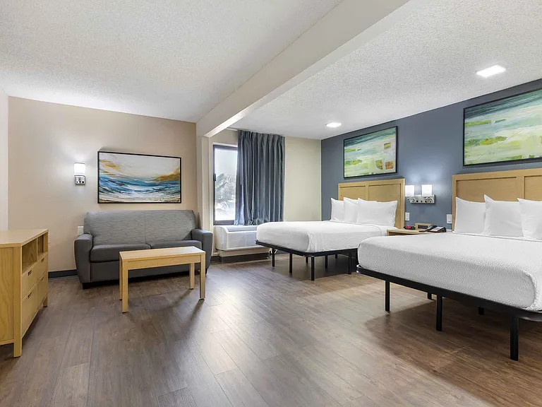 Deluxe Studio - 2 Full Beds