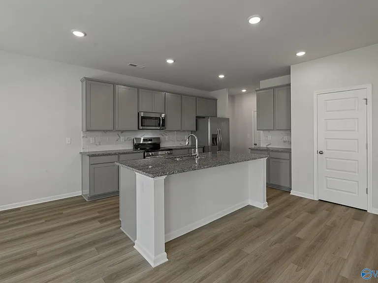 7202 Fox Glen Cir — Photo 6