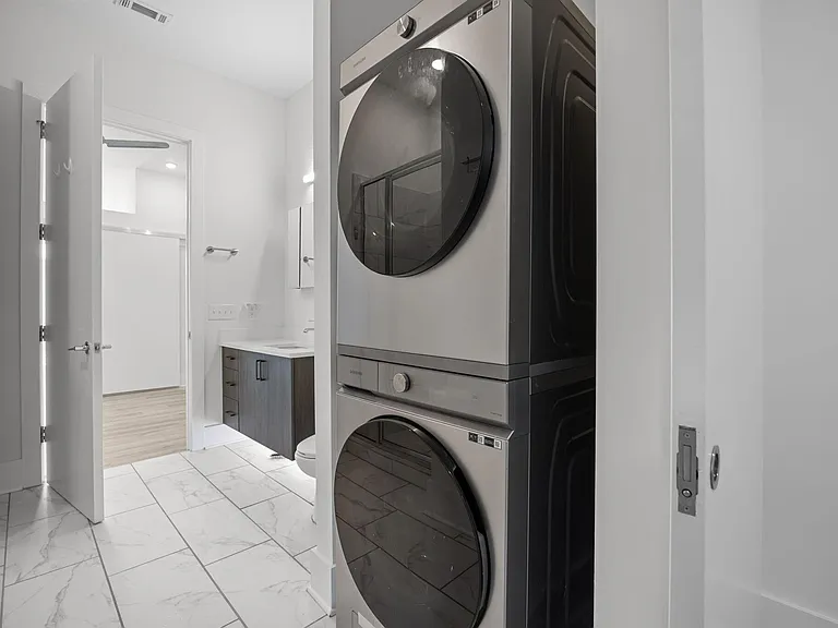 2441 Campus Shore Dr #109-A — Photo 13