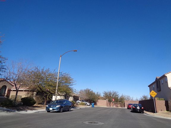 4th image of 9405 Mock Heather St
