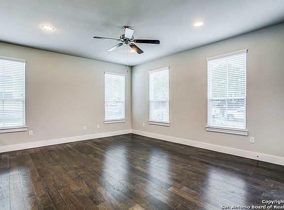 5th image of 211 Claremont Ave