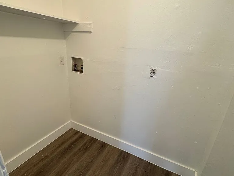2309 Manson Ave — Photo 7