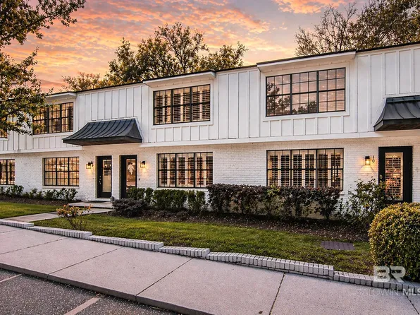 314 Gayfer Ct APT 11, Fairhope, AL 36532