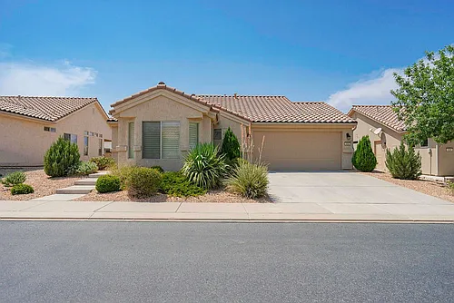 4592 S Elrose Dr Photo 1