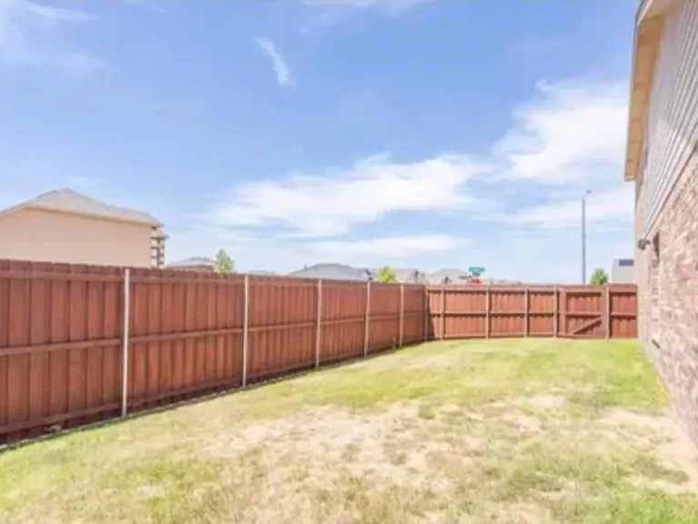 908 Founders Rd — Photo 16
