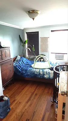 Rented by R New York | media 9