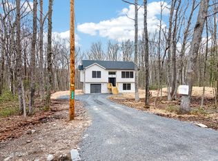 106 Cree Trl, Milford, PA 18337