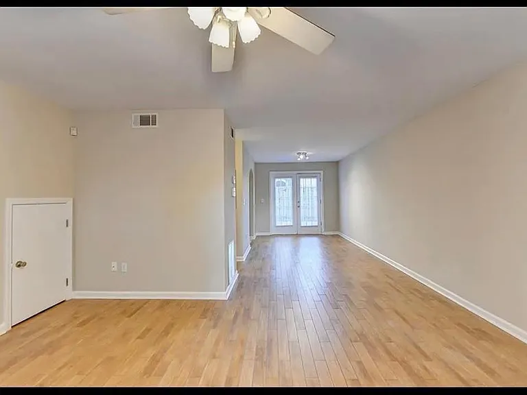 810 Summer Pl — Photo 6