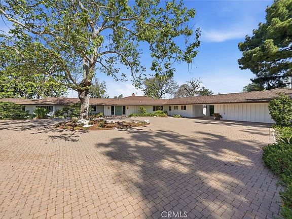 3rd image of 100 Saddleback Rd