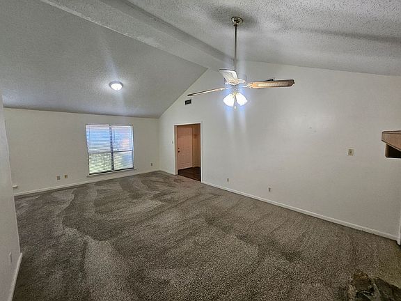 3rd image of 109 Franklin St