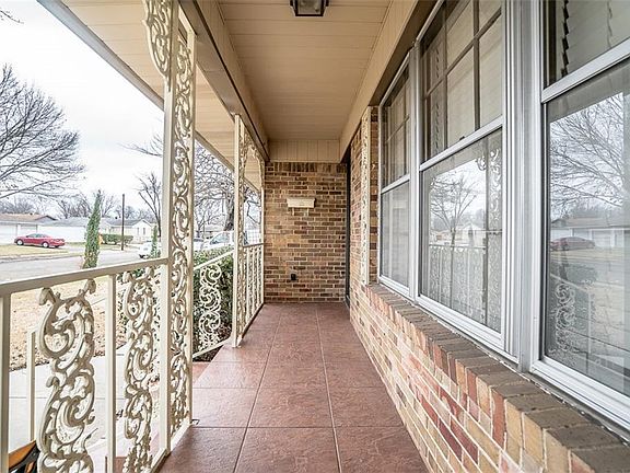 5th image of 2114 Lynbrook Ln