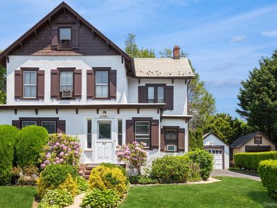 17 Crampton Avenue, Great Neck, NY, 11023