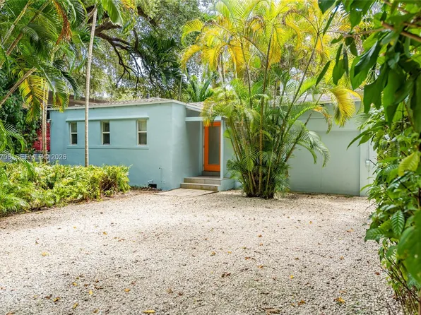 330 NE 86th St, El Portal, FL 33138