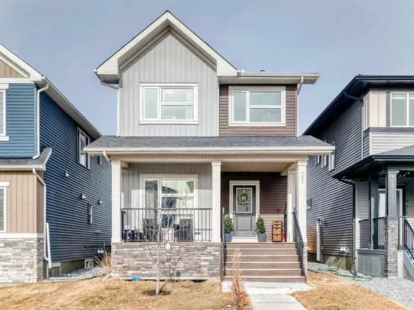 483 S Lawthorn Way SE, Airdrie, AB T4A 3M8