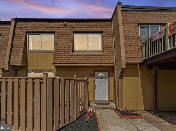 3903 Manzanita Pl #60D, Alexandria, VA 22309