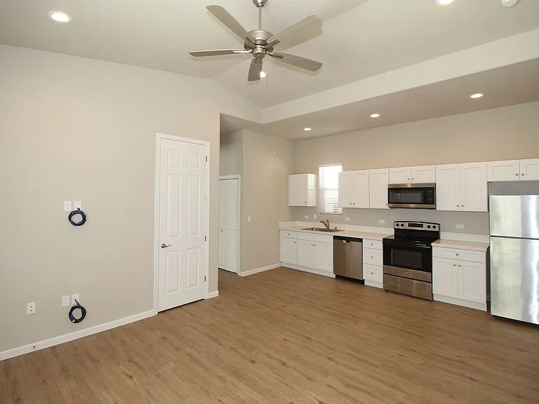 2343 N Arthur Ave — Photo 3