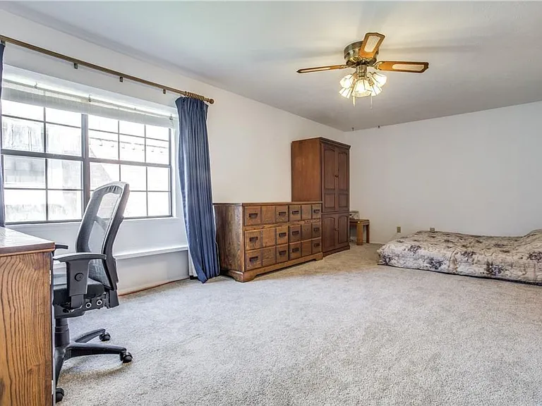 7612 Jerome Dr — Photo 9
