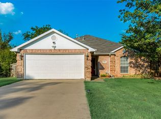 604 S Walnut St, Venus, TX 76084