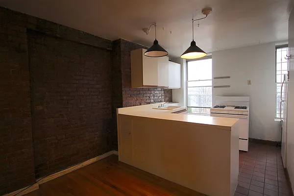 Rented by REAL New York | media 3