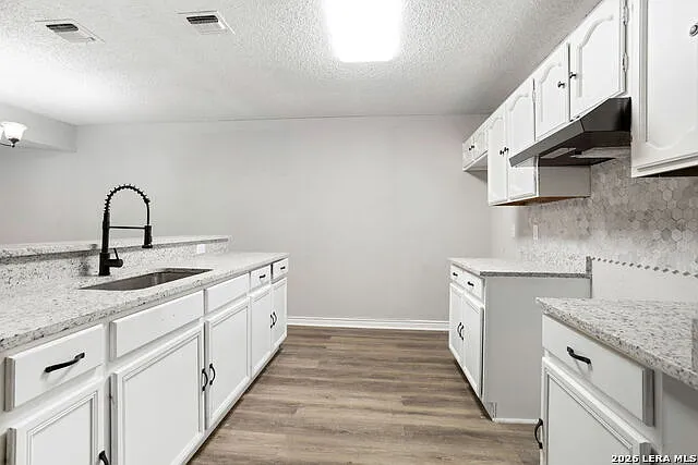 3 bed, 2.0 bath, 1238 sqft, $1,200 — Photo 4